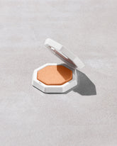 Demi'glow Light-Diffusing Highlighter — Yum Rum